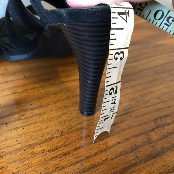 Simply Vera Vera Wang heels - Picture 6 of 8